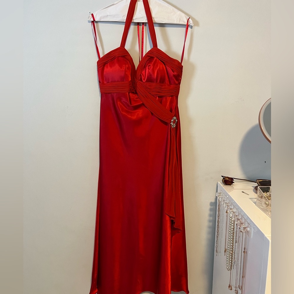 Red Midi Dress. Perfect for prom or bridesmaid